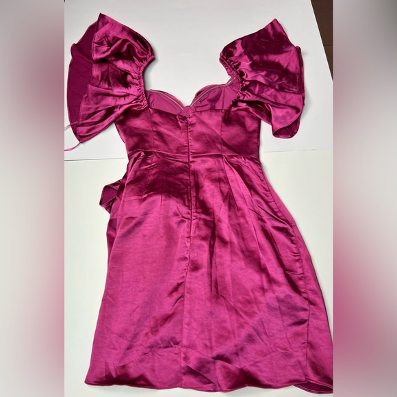 Selfie Leslie Aphrodite Molded Bust Angel Sleeve Wrap Dress Plum New With Tag S - Picture 4 of 14